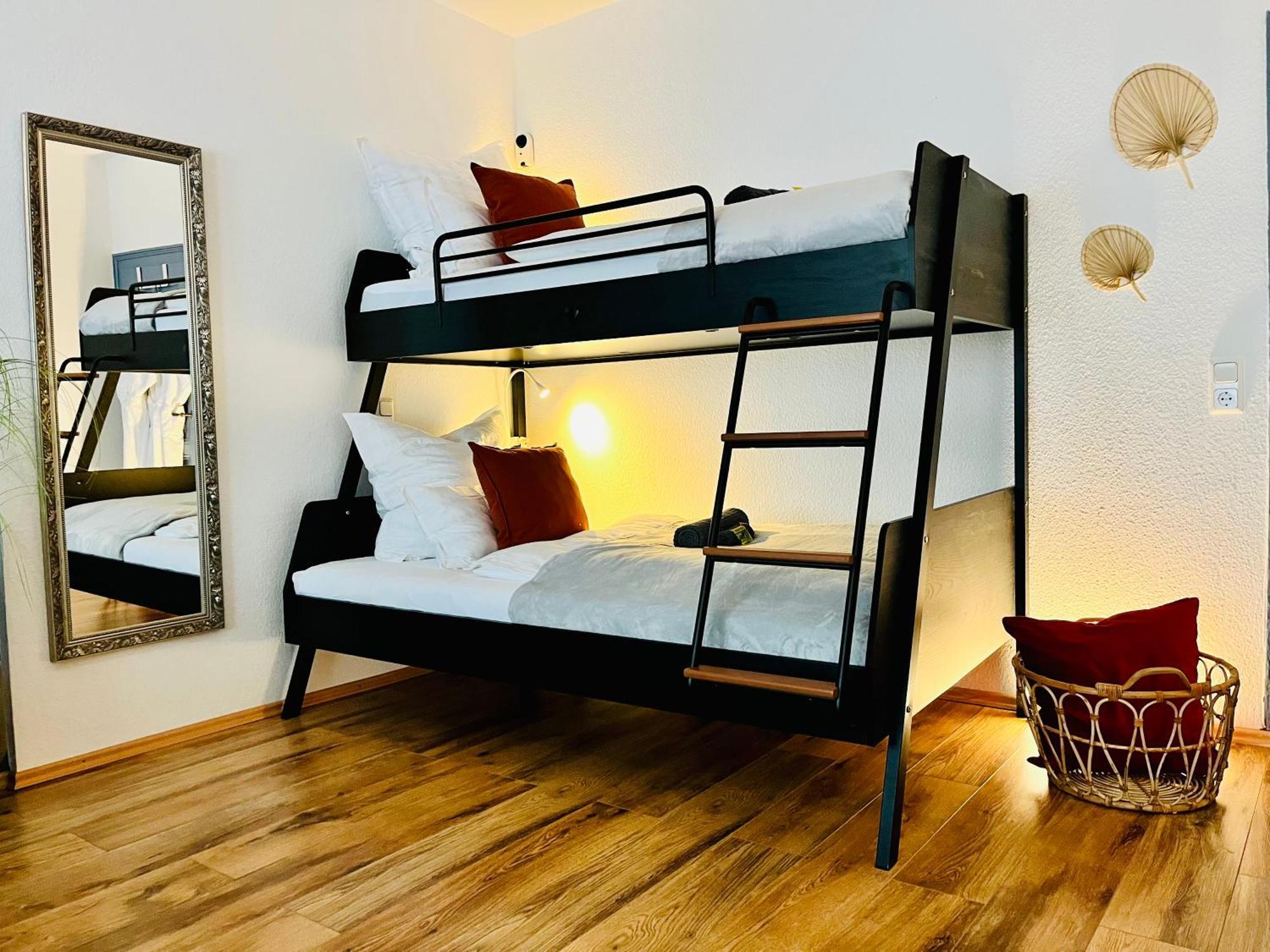 Aycatcherhomes - Top Lage I 4 Personen I Zentral I Altstadt Marburg I Naehe Fluss Lahn I Boutique Apartment Pera المظهر الخارجي الصورة